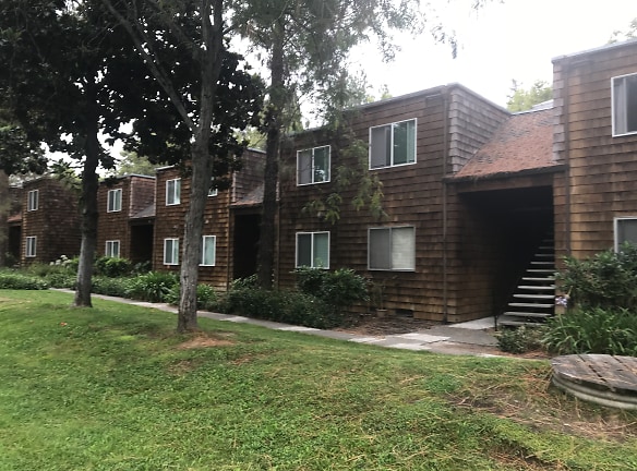 Montecito Pines Apartments - Santa Rosa, CA