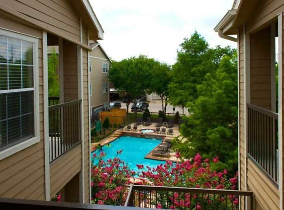 Larkin Apartment Homes - Mc Kinney, TX