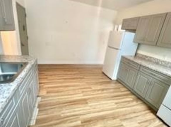 451 S Tenth Ave #2R - Mount Vernon, NY