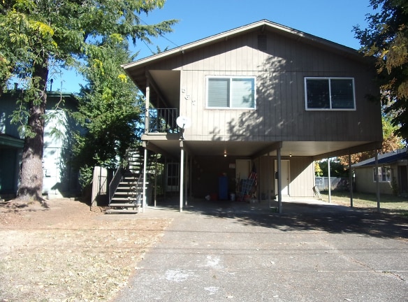 535 NW Oak Ave - Corvallis, OR