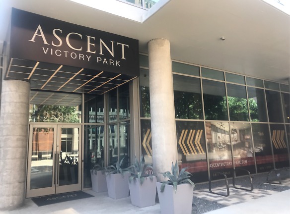 The Ascent Victory Park Apartments - Dallas, TX