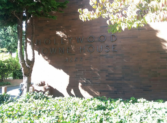 Hollywood Town Homes Apartments - Portland, OR