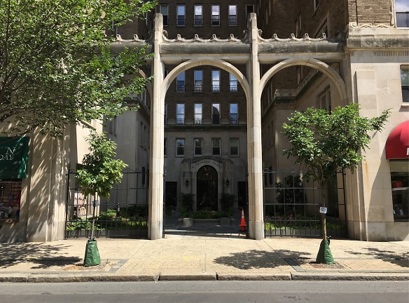 Rittenhouse Plaza Apartments - Philadelphia, PA