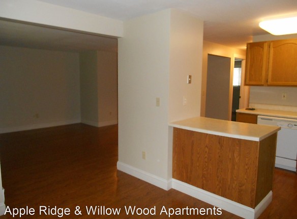 Willow Wood Apartment Homes - La Fayette, NY