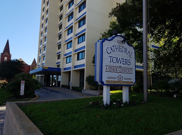 Cathedral Townhouse Apartments - Jacksonville, FL