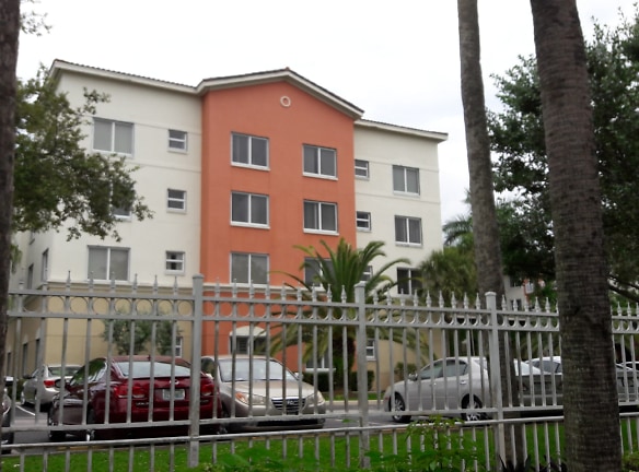 The Palace Suites Apartments - Miami, FL