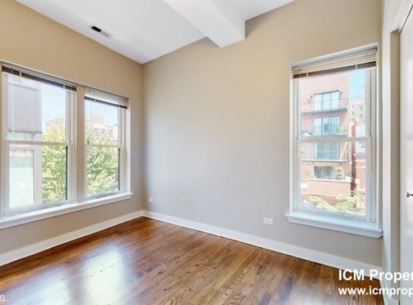 1900 N Lincoln Ave unit 1900-301 - Chicago, IL