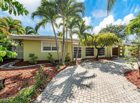 2036 NE 30th St - Fort Lauderdale, FL
