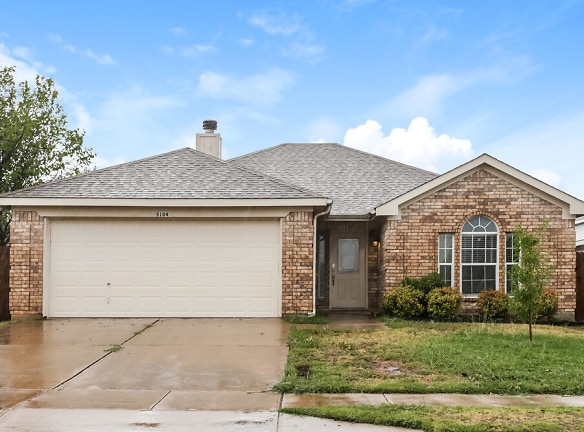 5104 Button Willow Dr - Fort Worth, TX