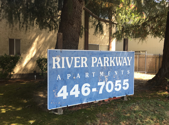 River Parkway Apartments - Sacramento, CA