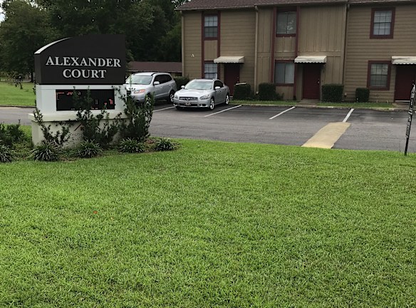 Alexander Court Townhouse Apt Apartments - Dothan, AL