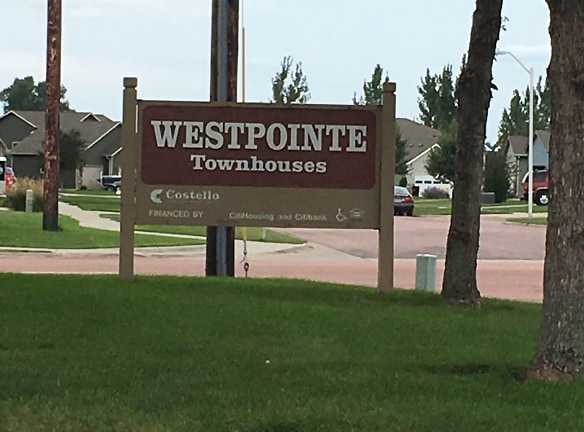 West Pointe Townhomes Apartments - Sioux Falls, SD