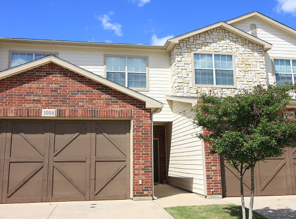 Oaks Estates Of Coppell Apartments - Coppell, TX