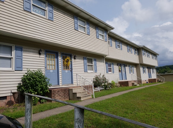 Bay Manor Apartments - Mount Hope, WV