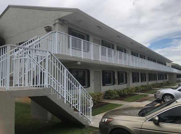 J. Bright Villas Apartments - Hialeah, FL