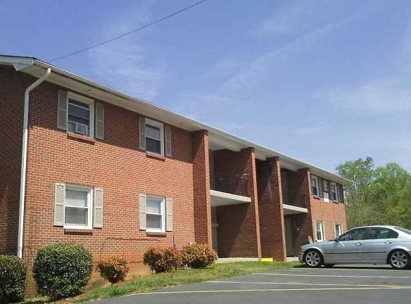 Cedar View Apartments - Winston Salem, NC