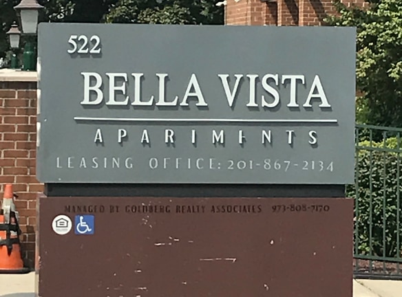 Bella Vista Apartments - Union City, NJ
