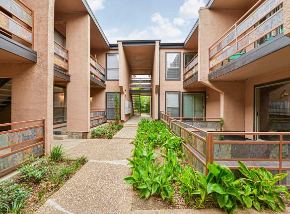 Ventana Canyon Apartments - Dallas, TX