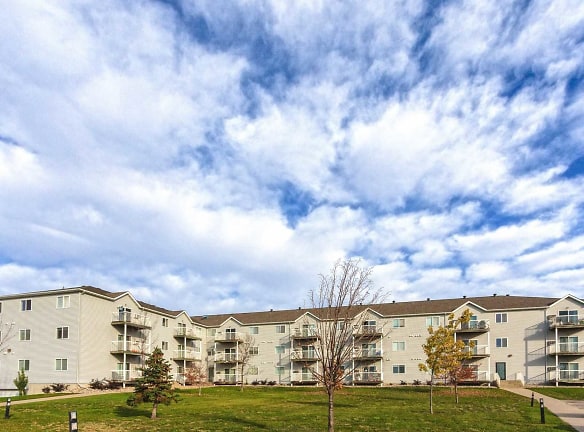 Woodhaven Place Apartments - Fargo, ND