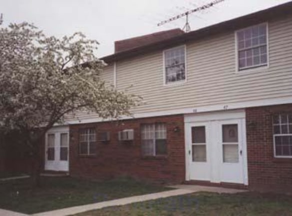 Twin Oaks Apartments - Circleville, OH
