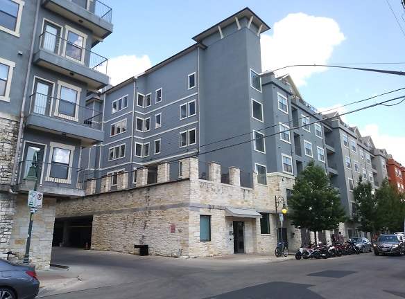 Block On 25th Apartments - Austin, TX