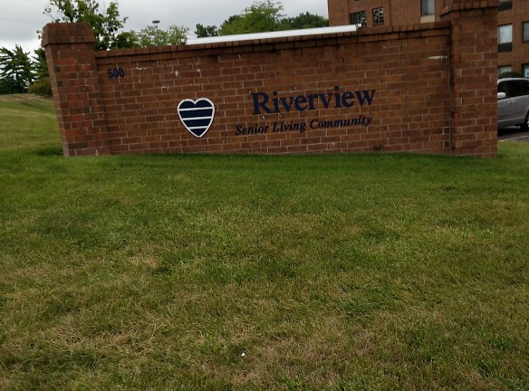 Riverview Senior Living Community Apartments - East Peoria, IL