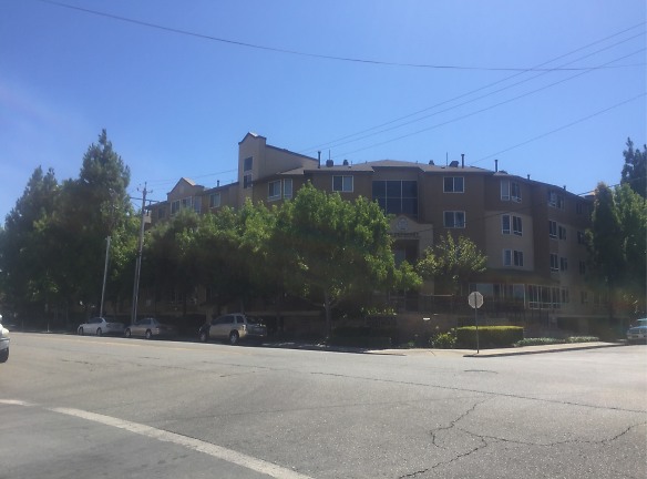 Silvercrest Residence Apartments - Stockton, CA