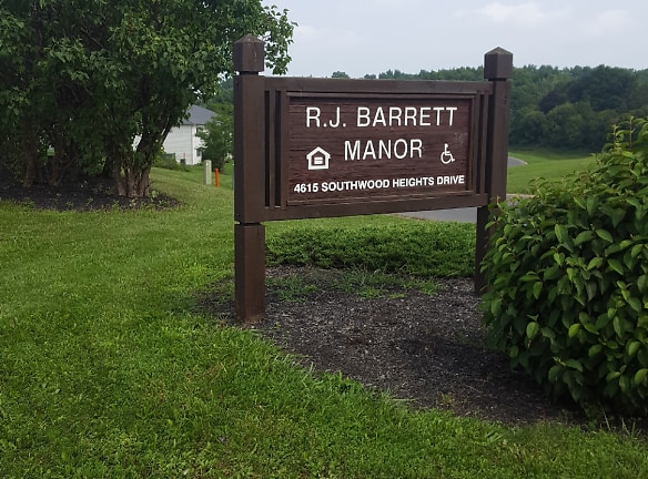 R.J. Barrett Manor Apartments - Jamesville, NY
