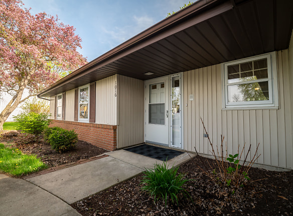 1016 Candlewood Way unit 1 - Fort Wayne, IN