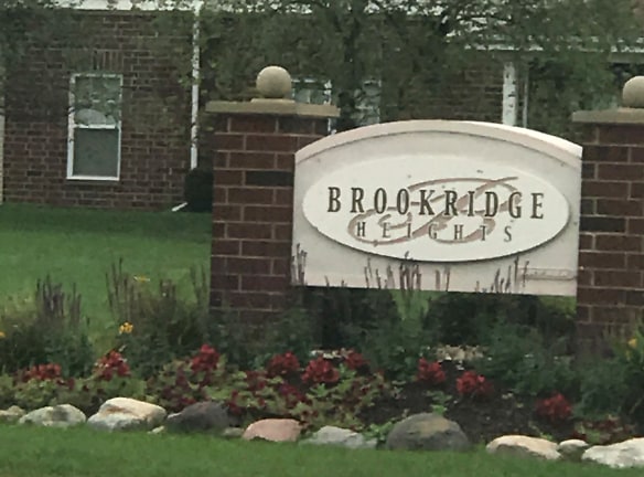 Brookridge Heights Apartments - Bloomington, IL