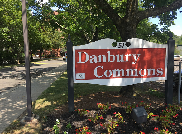 Danbury Commons Apartments - Danbury, CT