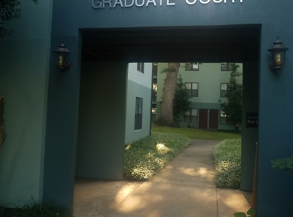 Graduate Court - Woodard Apartments - Charlottesville, VA