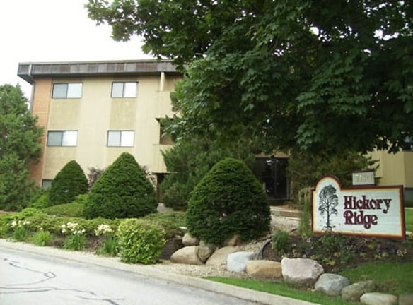 Hickory Ridge Apartments - Peoria, IL