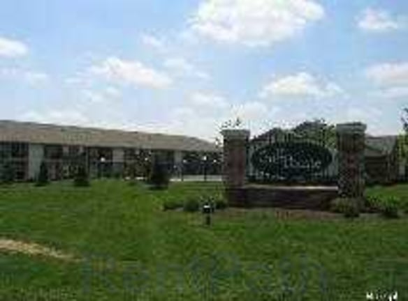 Golf Pointe Apartments - Galloway, OH