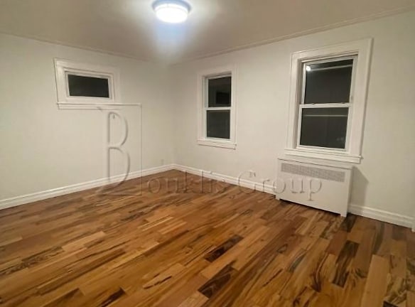 20-51 27th St unit 1 - Queens, NY