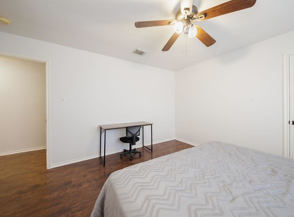 Room For Rent - Kyle, TX