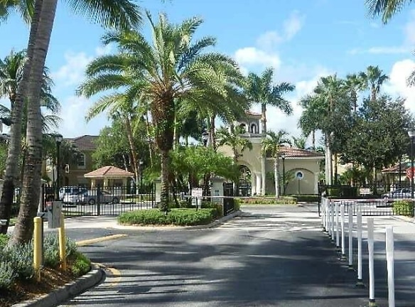 4870 Bonsai Cir #200 - Palm Beach Gardens, FL