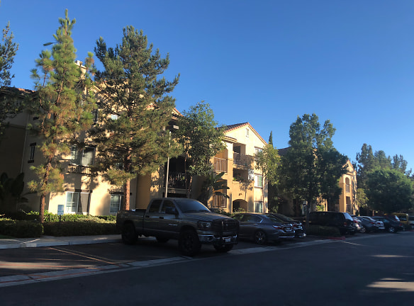 Montecito Vista Apartments - Irvine, CA