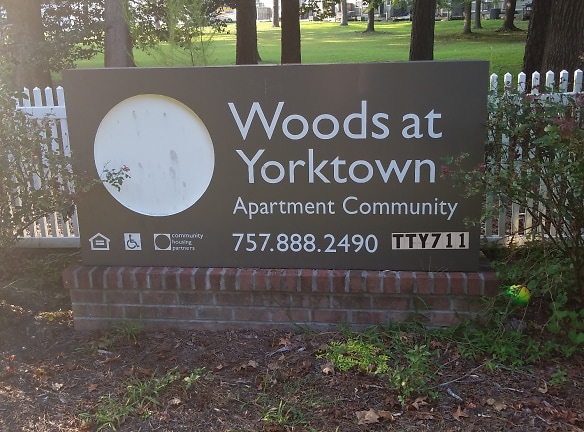 Woods At Yorktown Apartments - Yorktown, VA