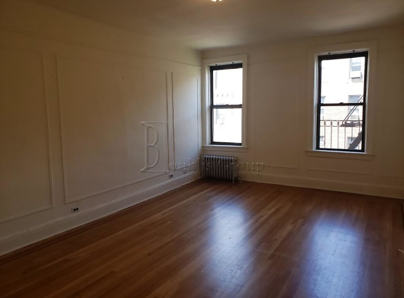 28-15 34th St unit 4G - Queens, NY
