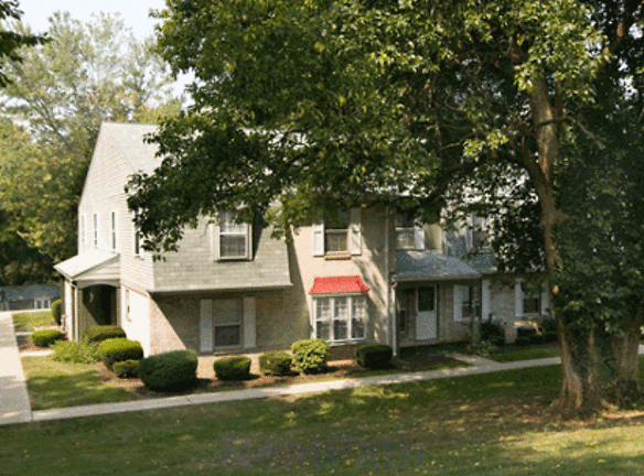 Sunnybrook Towne Houses Apartments - Lancaster, PA