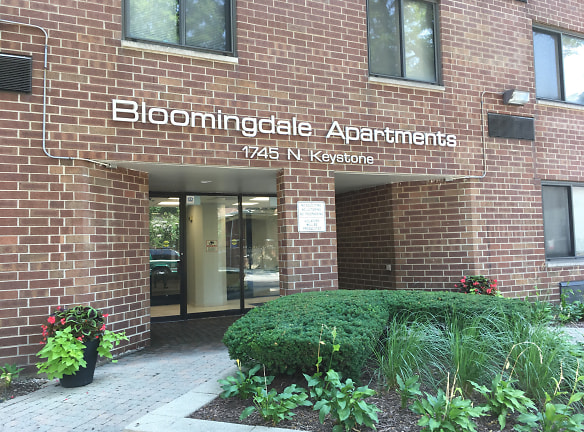 Bloomingdale Apartments - Chicago, IL