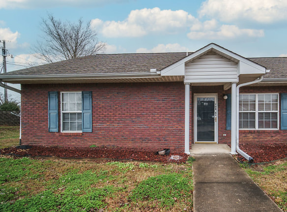 710 Midway St NW - Hartselle, AL