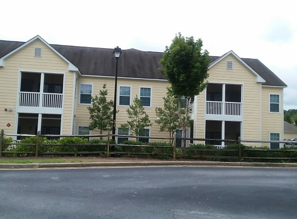 Evergreen Terrace Apartments - Fairburn, GA