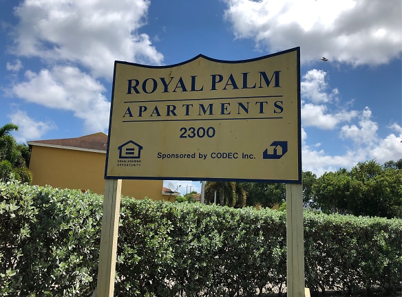 Royal Palm Apartments - Opa Locka, FL