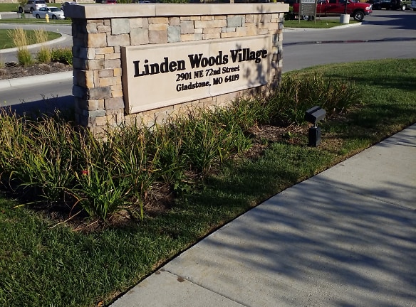 LINDEN WOODS VILLAGE Apartments - Kansas City, MO