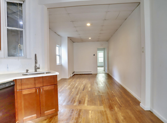 176 Hopkins Ave #1L - Jersey City, NJ