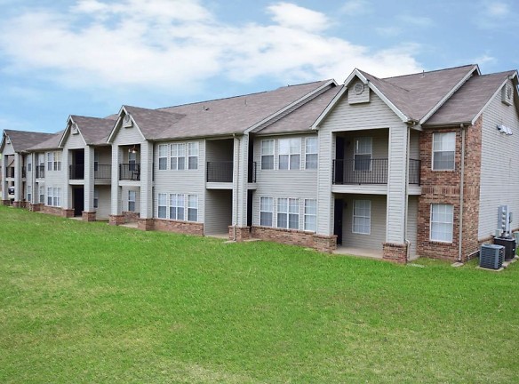 Lakeview Apartments At Ardmore - Ardmore, OK