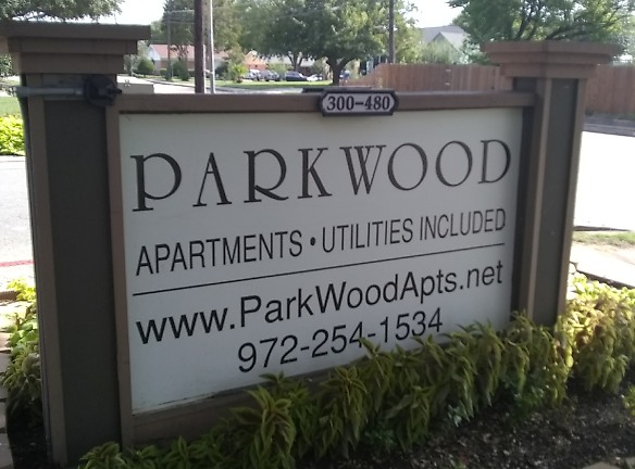 Parkwood Apartments - Irving, TX