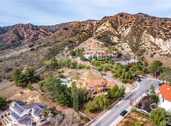 227 Saddlebow Rd - Bell Canyon, CA